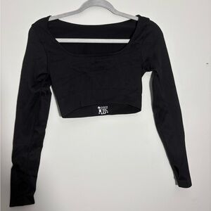Elegant Black Long Sleeve Crop Top